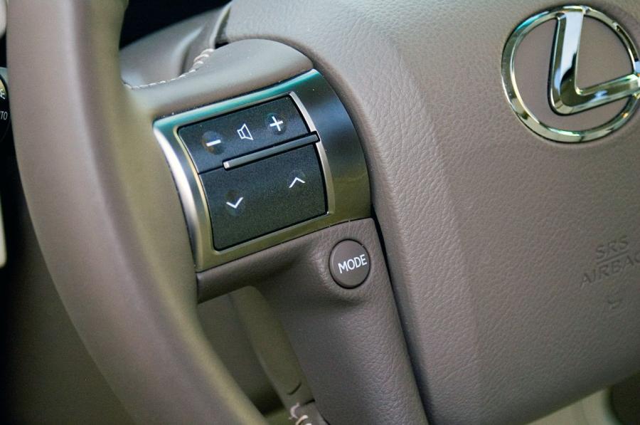  Lexus GX460 2011 года  (фото 24 из 39)